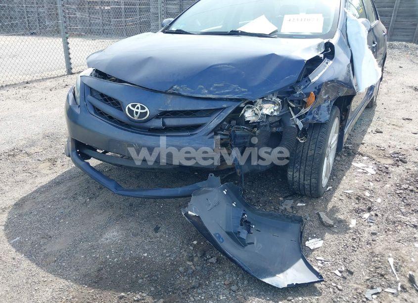 Photo 6 of 2013 Toyota Corolla S (VIN 2T1BU4EE4DC110859)
