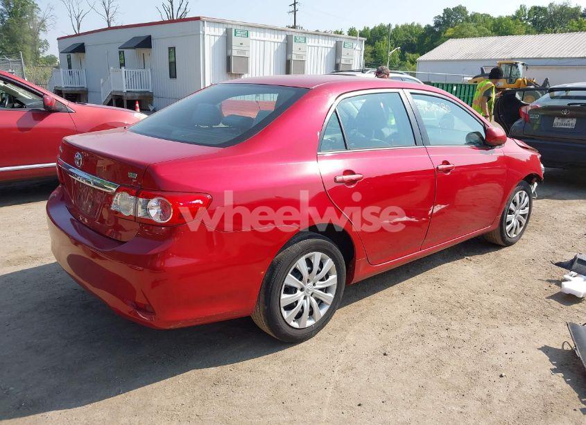 Photo 4 of 2013 Toyota Corolla LE (VIN 2T1BU4EE4DC116225)