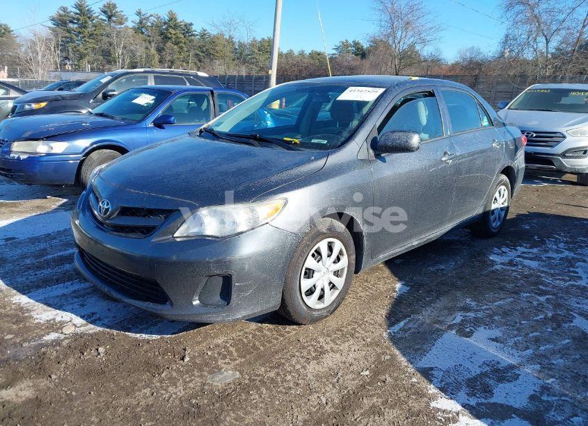 Photo 2 of 2013 Toyota Corolla L (VIN 2T1BU4EE4DC117228)