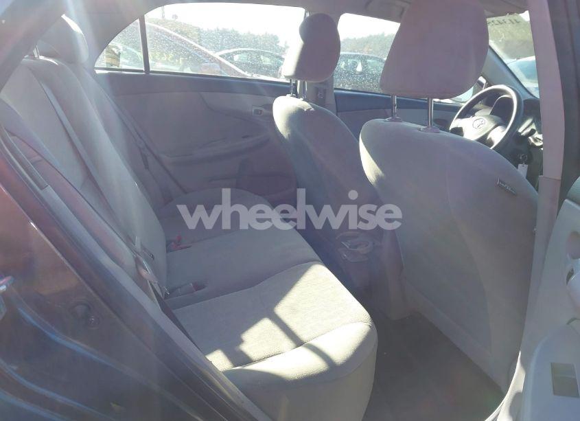 Photo 8 of 2013 Toyota Corolla L (VIN 2T1BU4EE4DC117228)