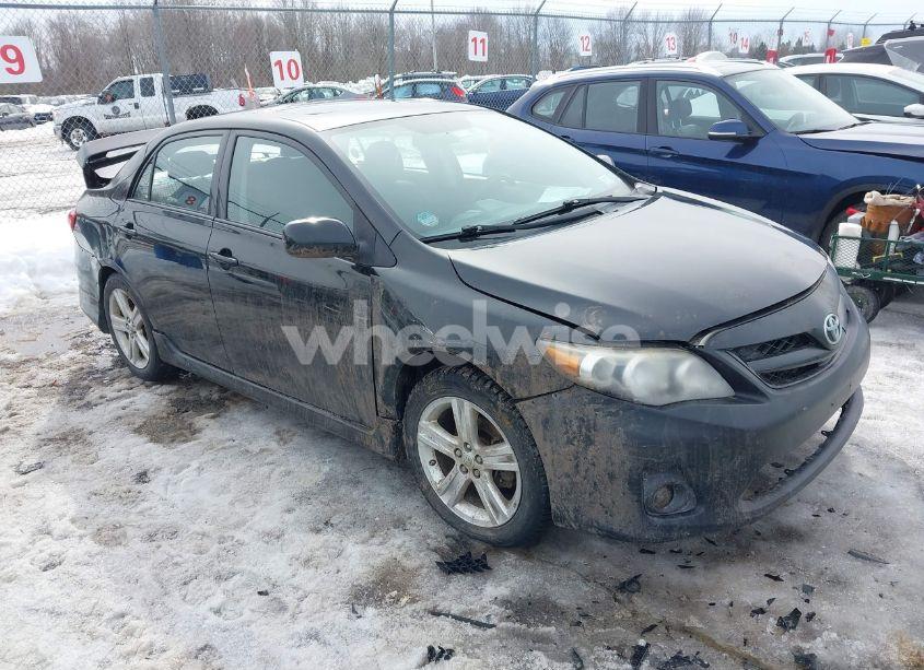 2013 Toyota Corolla S (VIN 2T1BU4EE4DC126463) main photo