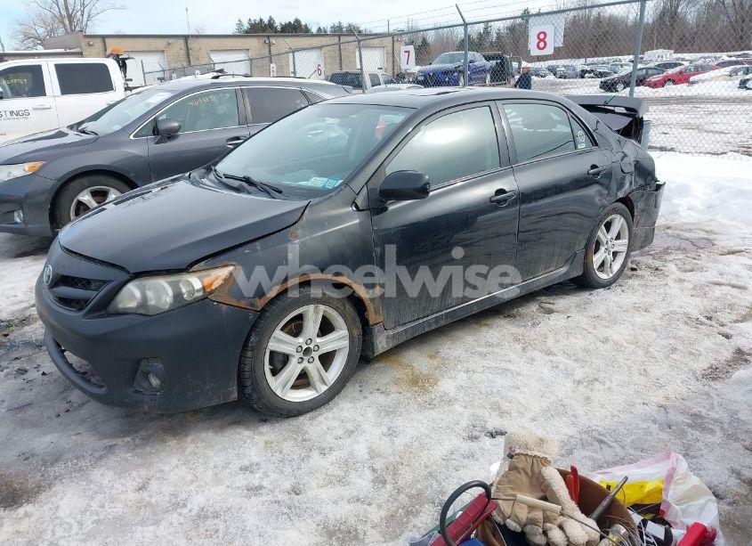 Photo 2 of 2013 Toyota Corolla S (VIN 2T1BU4EE4DC126463)