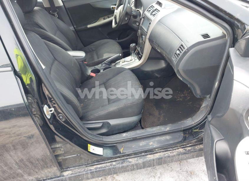 Photo 5 of 2013 Toyota Corolla S (VIN 2T1BU4EE4DC126463)