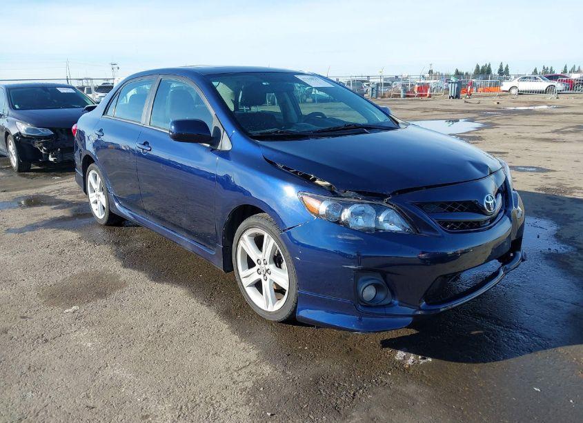 2013 Toyota Corolla S (VIN 2T1BU4EE4DC126477) main photo