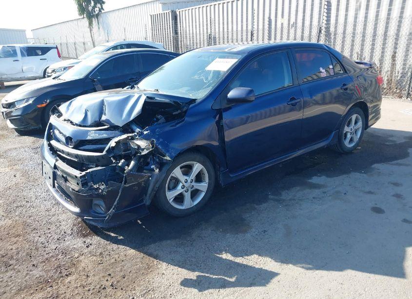 Photo 2 of 2013 Toyota Corolla S (VIN 2T1BU4EE4DC929905)