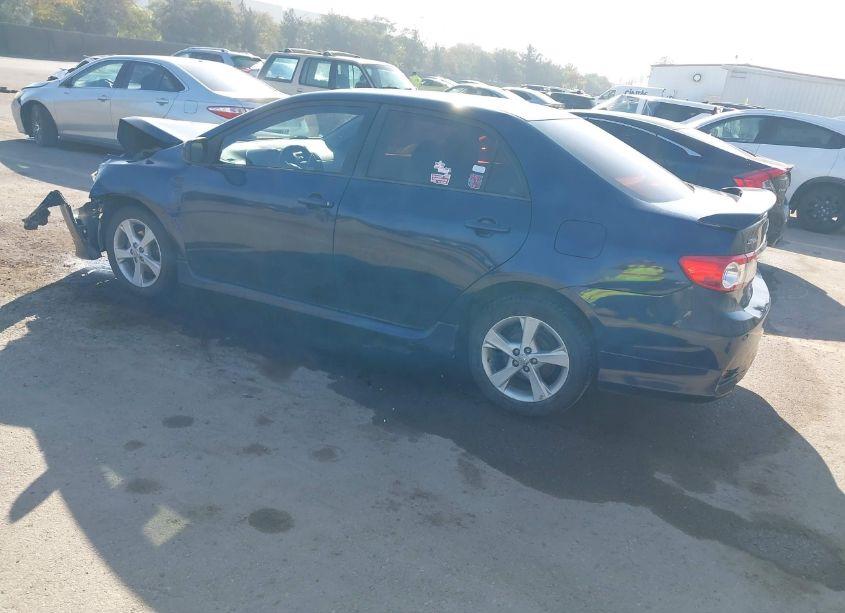 Photo 3 of 2013 Toyota Corolla S (VIN 2T1BU4EE4DC929905)