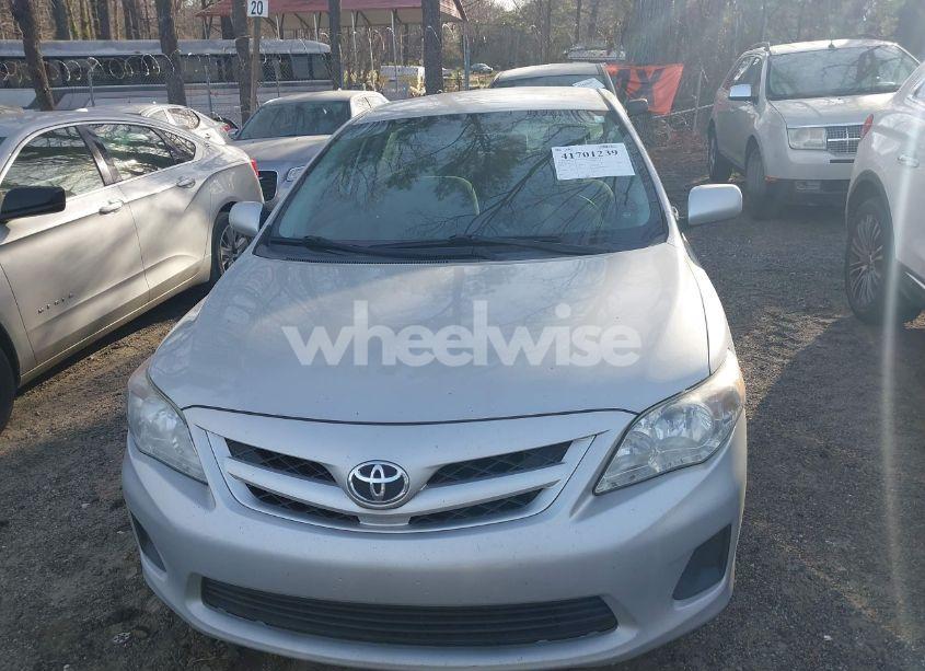 Photo 12 of 2013 Toyota Corolla L (VIN 2T1BU4EE4DC930861)