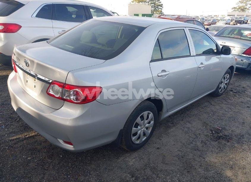 Photo 4 of 2013 Toyota Corolla L (VIN 2T1BU4EE4DC930861)
