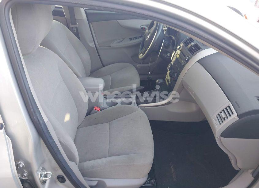 Photo 5 of 2013 Toyota Corolla L (VIN 2T1BU4EE4DC930861)