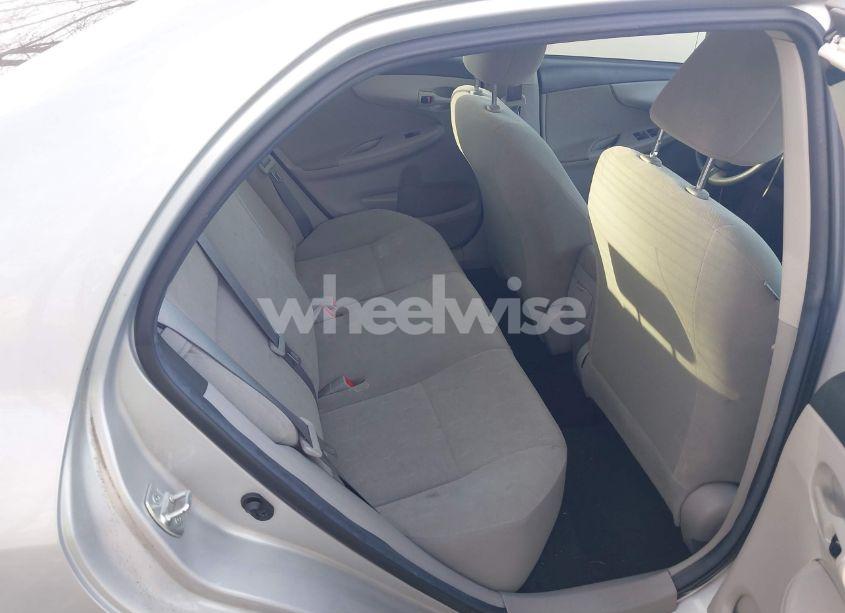 Photo 8 of 2013 Toyota Corolla L (VIN 2T1BU4EE4DC930861)