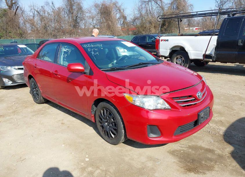 2013 Toyota Corolla LE (VIN 2T1BU4EE4DC939432) main photo