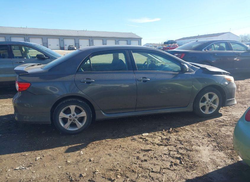 Photo 13 of 2013 Toyota Corolla S (VIN 2T1BU4EE4DC946526)