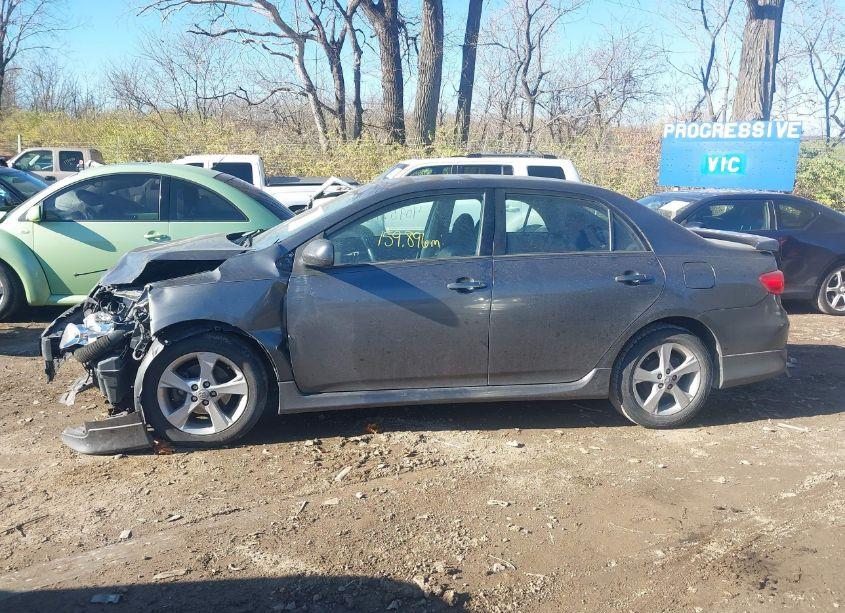 Photo 14 of 2013 Toyota Corolla S (VIN 2T1BU4EE4DC946526)