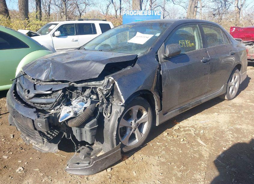 Photo 6 of 2013 Toyota Corolla S (VIN 2T1BU4EE4DC946526)