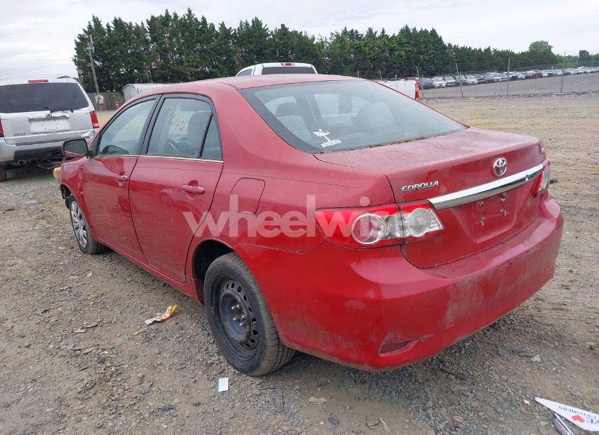 Photo 3 of 2013 Toyota Corolla LE (VIN 2T1BU4EE4DC948101)