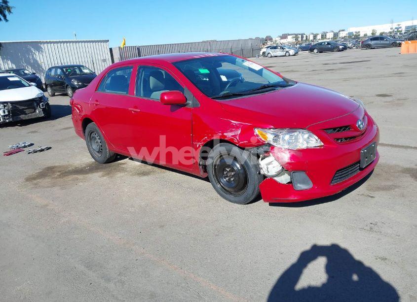 2013 Toyota Corolla L (VIN 2T1BU4EE4DC954688) main photo