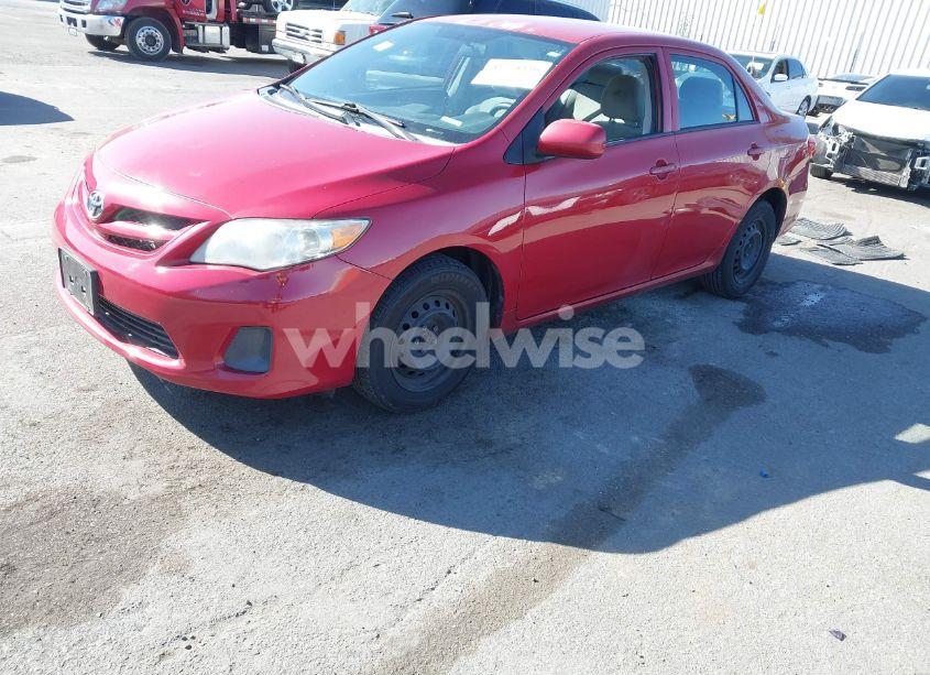 Photo 2 of 2013 Toyota Corolla L (VIN 2T1BU4EE4DC954688)