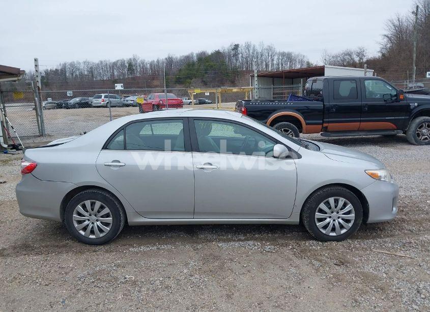 Photo 13 of 2013 Toyota Corolla LE (VIN 2T1BU4EE4DC968588)