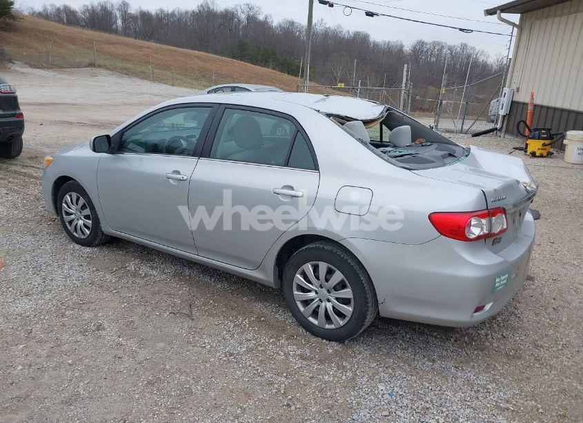 Photo 3 of 2013 Toyota Corolla LE (VIN 2T1BU4EE4DC968588)