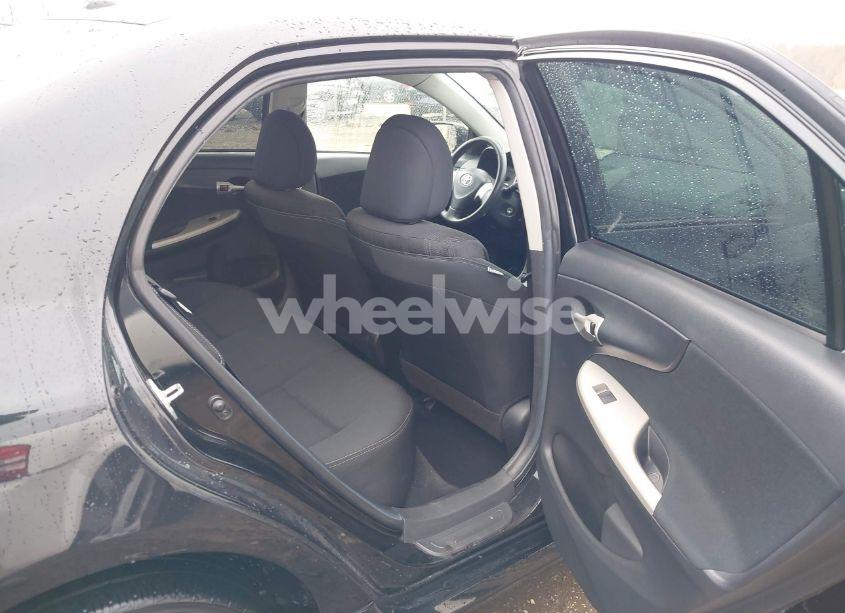 Photo 8 of 2013 Toyota Corolla S (VIN 2T1BU4EE4DC980210)