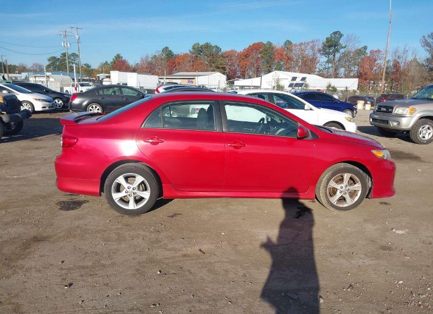 Photo 13 of 2013 Toyota Corolla S (VIN 2T1BU4EE4DC987495)