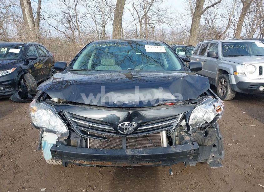Photo 13 of 2013 Toyota Corolla LE (VIN 2T1BU4EE4DC987884)