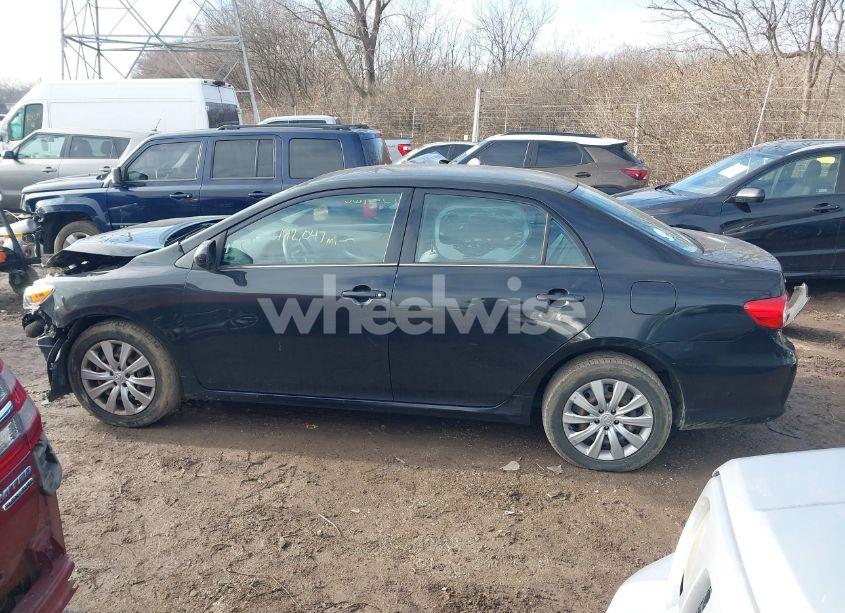 Photo 15 of 2013 Toyota Corolla LE (VIN 2T1BU4EE4DC987884)