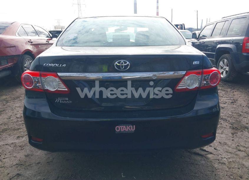 Photo 17 of 2013 Toyota Corolla LE (VIN 2T1BU4EE4DC987884)