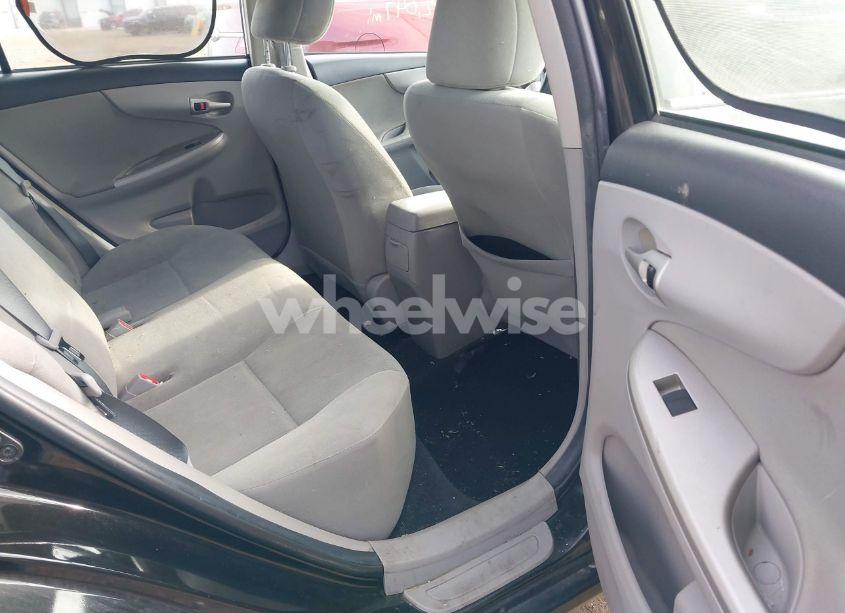 Photo 8 of 2013 Toyota Corolla LE (VIN 2T1BU4EE4DC987884)