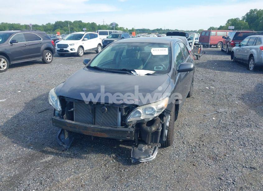 Photo 12 of 2013 Toyota Corolla L (VIN 2T1BU4EE4DC993801)