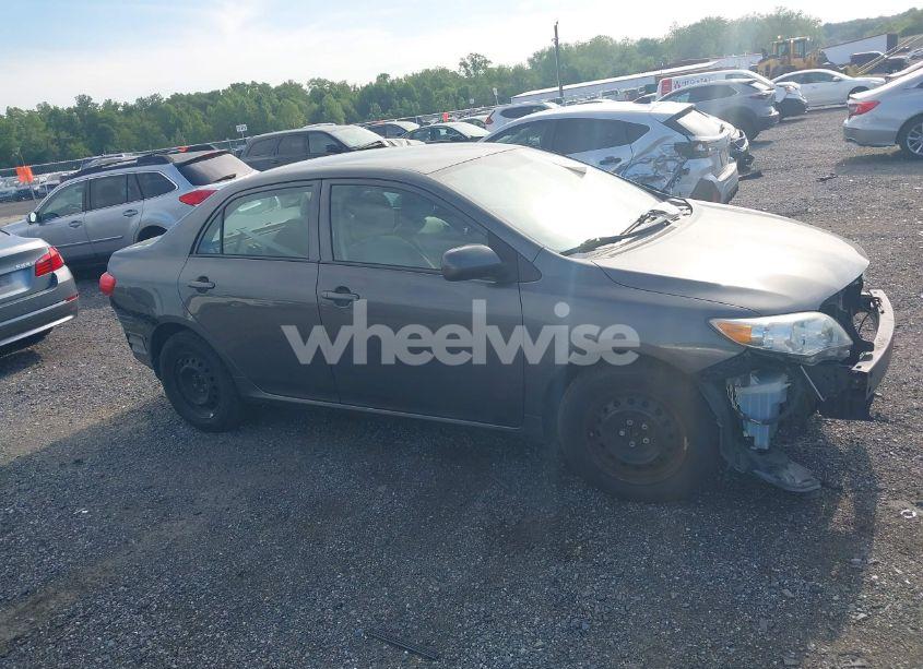 Photo 13 of 2013 Toyota Corolla L (VIN 2T1BU4EE4DC993801)