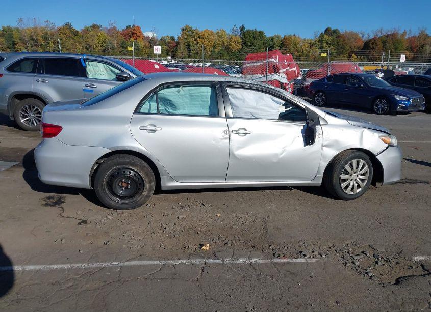 Photo 14 of 2013 Toyota Corolla LE (VIN 2T1BU4EE4DC994866)