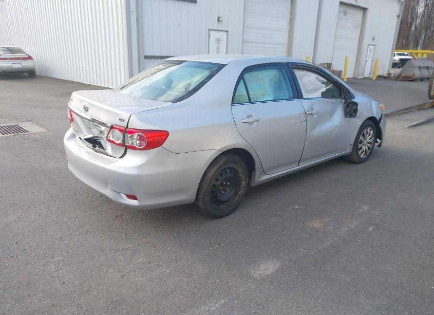 Photo 4 of 2013 Toyota Corolla LE (VIN 2T1BU4EE4DC994866)