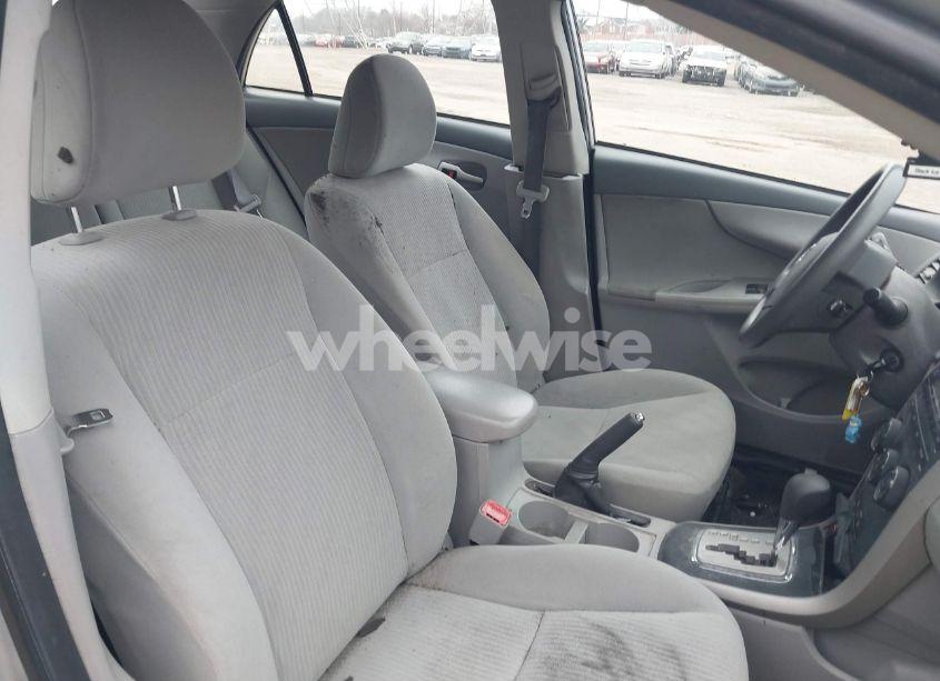 Photo 5 of 2010 Toyota Corolla LE (VIN 2T1BU4EE5AC237860)