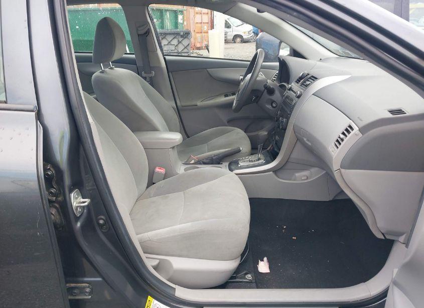 Photo 5 of 2010 Toyota Corolla LE (VIN 2T1BU4EE5AC253489)