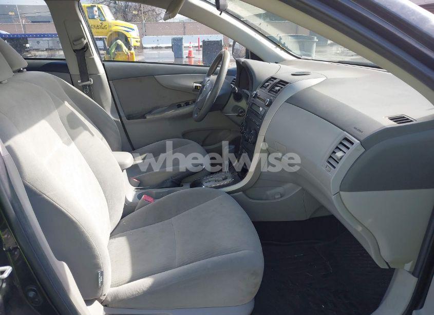 Photo 5 of 2010 Toyota Corolla LE (VIN 2T1BU4EE5AC278862)