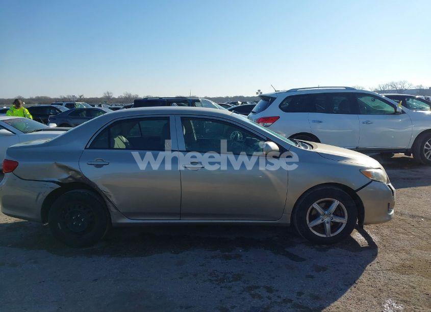 Photo 13 of 2010 Toyota Corolla LE (VIN 2T1BU4EE5AC297072)