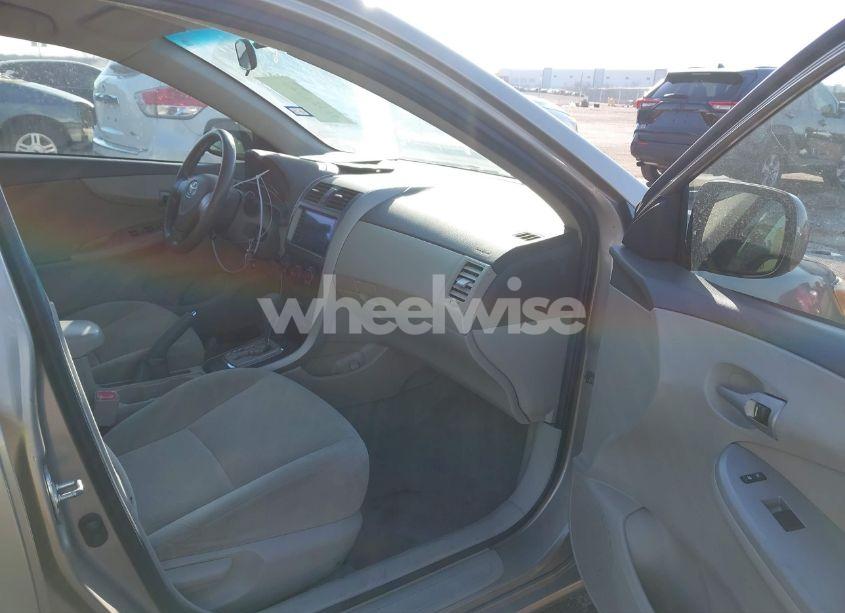 Photo 5 of 2010 Toyota Corolla LE (VIN 2T1BU4EE5AC297072)