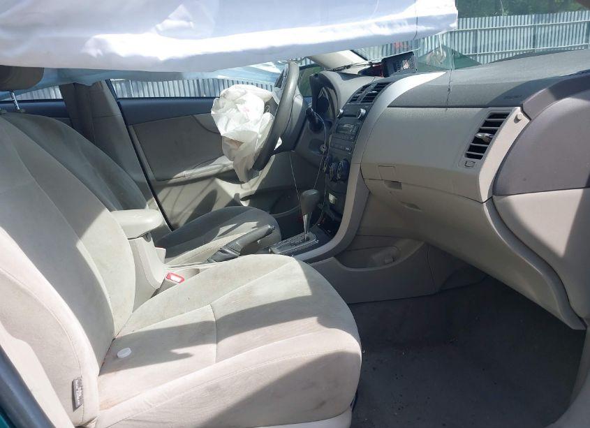 Photo 5 of 2010 Toyota Corolla LE (VIN 2T1BU4EE5AC324819)