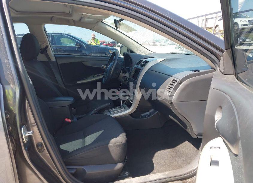 Photo 5 of 2010 Toyota Corolla S (VIN 2T1BU4EE5AC448170)