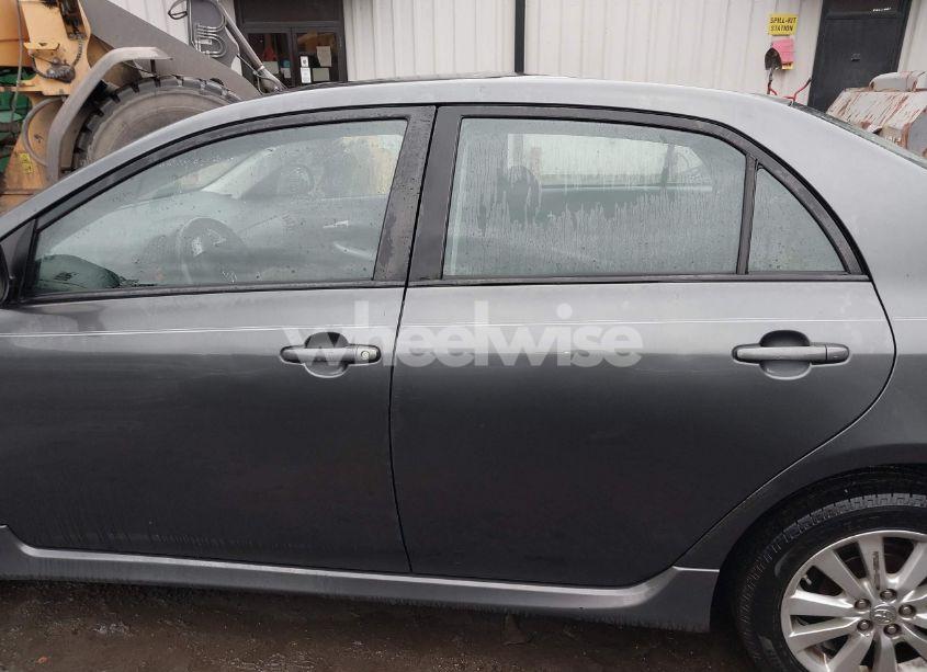 Photo 14 of 2010 Toyota Corolla S (VIN 2T1BU4EE5AC451070)