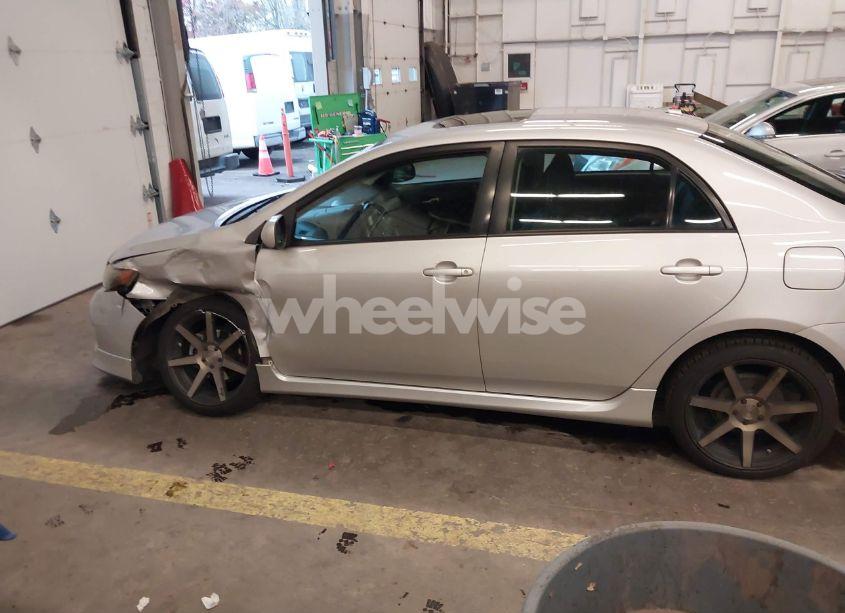 Photo 14 of 2010 Toyota Corolla S (VIN 2T1BU4EE5AC479306)