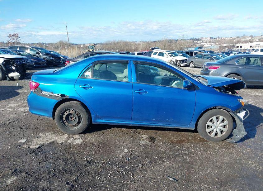 Photo 13 of 2010 Toyota Corolla LE (VIN 2T1BU4EE5AC498938)