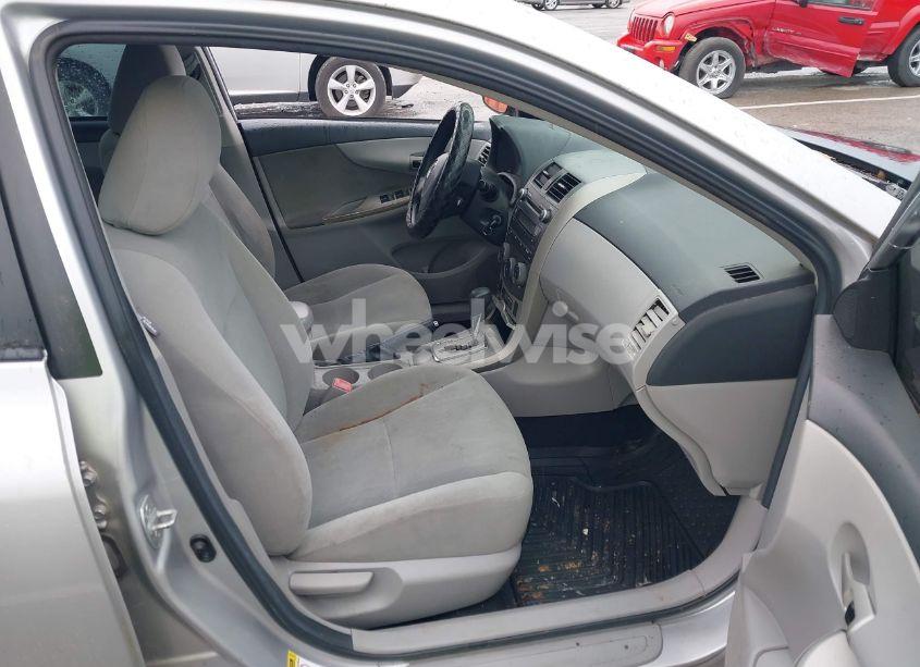 Photo 5 of 2011 Toyota Corolla LE (VIN 2T1BU4EE5BC563739)