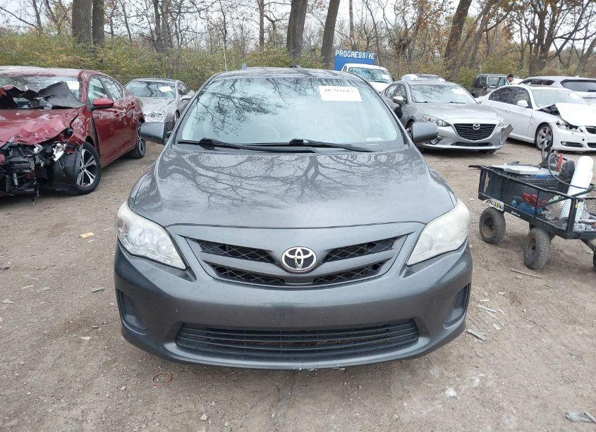 Photo 12 of 2011 Toyota Corolla LE (VIN 2T1BU4EE5BC588981)