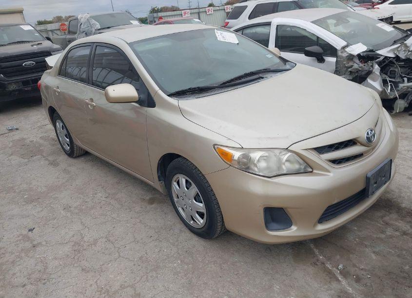 2011 Toyota Corolla LE (VIN 2T1BU4EE5BC629500) main photo