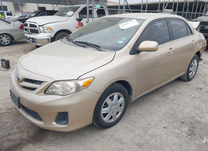 Photo 2 of 2011 Toyota Corolla LE (VIN 2T1BU4EE5BC629500)