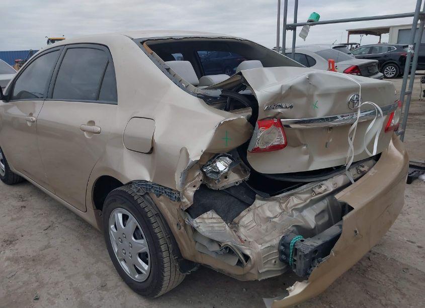 Photo 6 of 2011 Toyota Corolla LE (VIN 2T1BU4EE5BC629500)