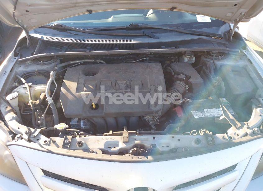 Photo 10 of 2011 Toyota Corolla S (VIN 2T1BU4EE5BC656938)