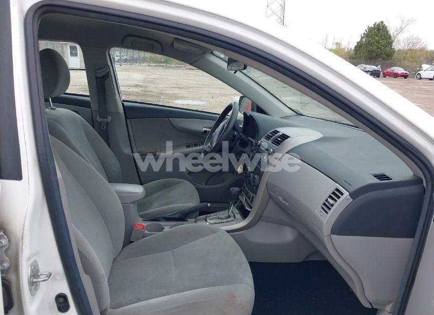 Photo 5 of 2011 Toyota Corolla LE (VIN 2T1BU4EE5BC668913)